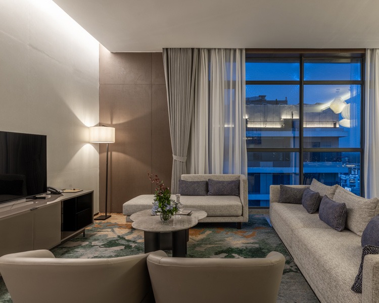 Miki's Four Bedroom Penthouse, Pan Pacific Suites